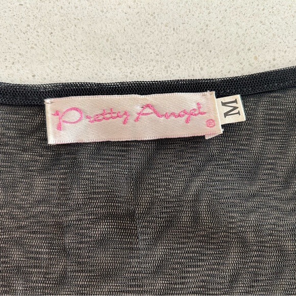 Beautifully elegant sequined top
Silk polyester spandex. Impeccable condition. M - Picture 6 of 6